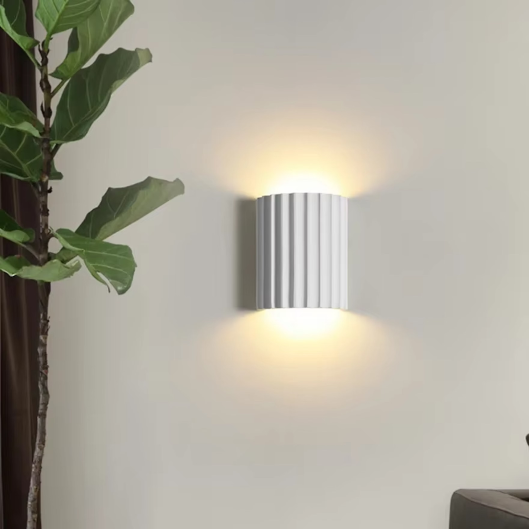 LumeWave Ribbed Wall Light