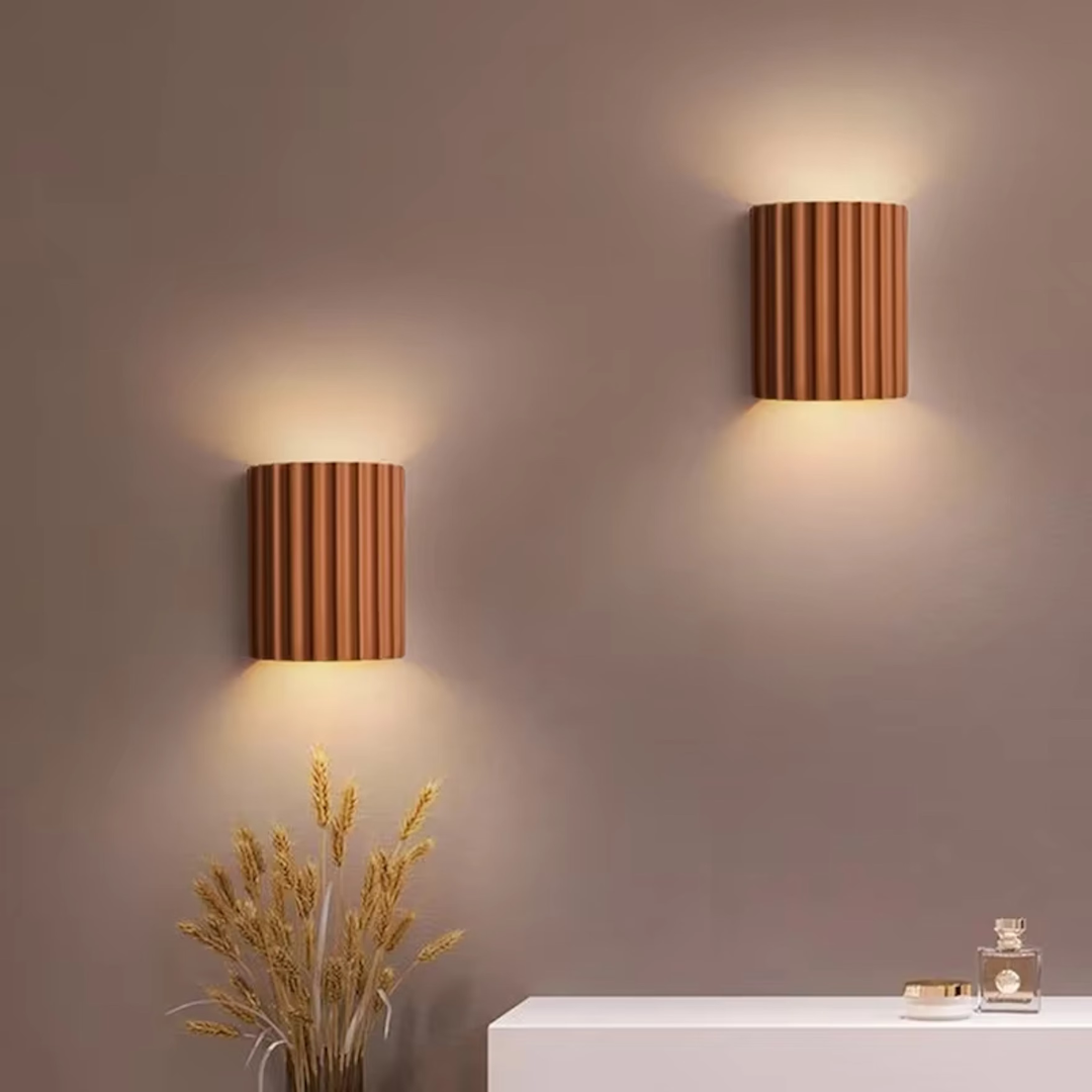 LumeWave Ribbed Wall Light