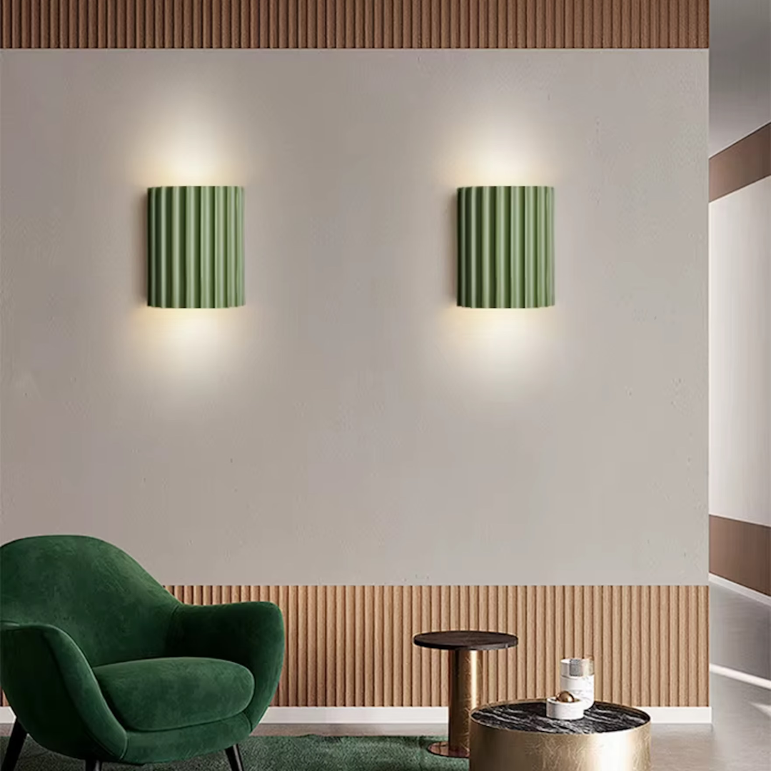 LumeWave Ribbed Wall Light