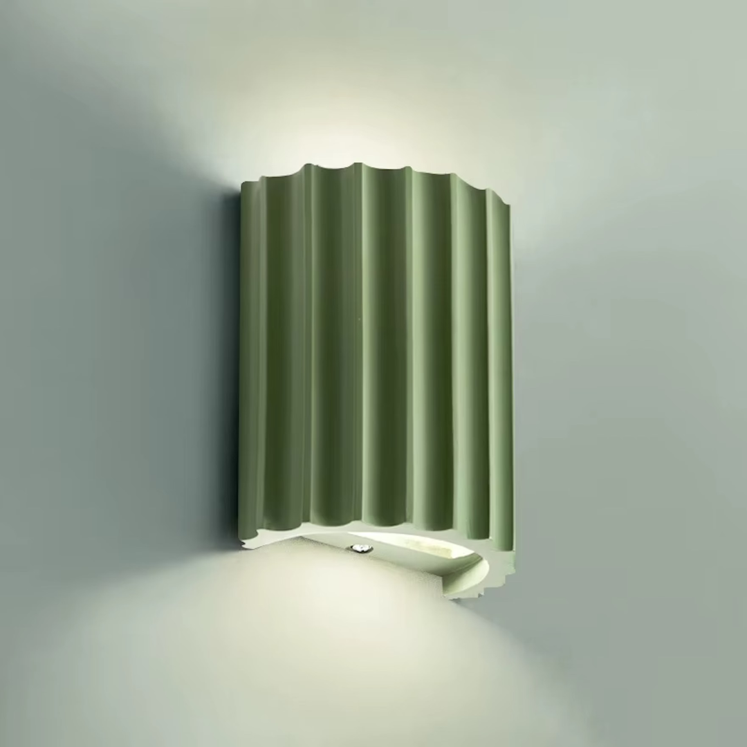 LumeWave Ribbed Wall Light