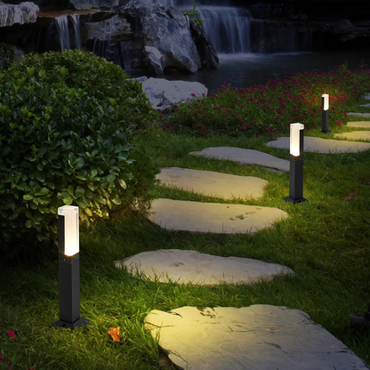 LumaPath Solar Garden Light