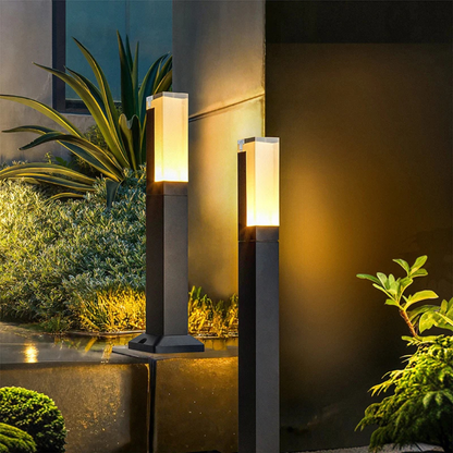 LumaPath Solar Garden Light
